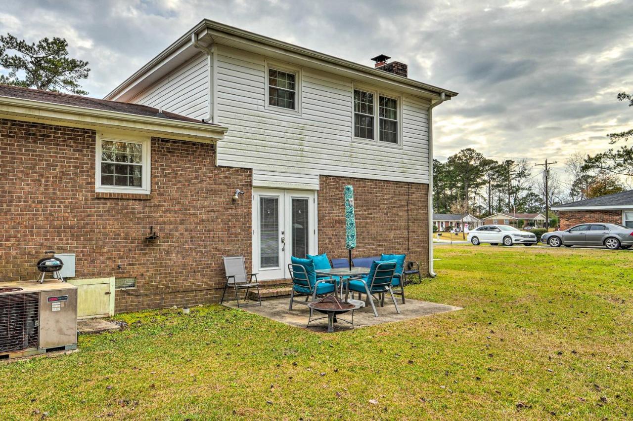 1 Mi to MCAS New River Peaceful Home with Patio - B&B Jacksonville