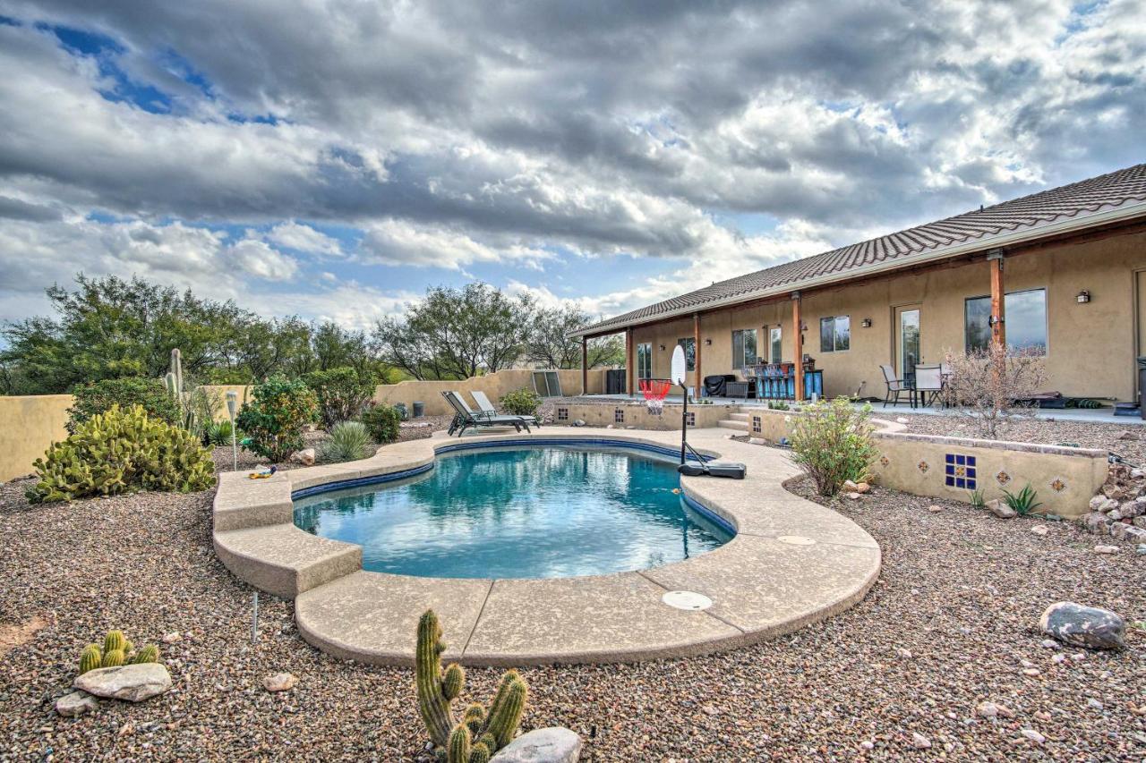 Cozy Mtn-View Vail Home with Heated Pool! - B&B