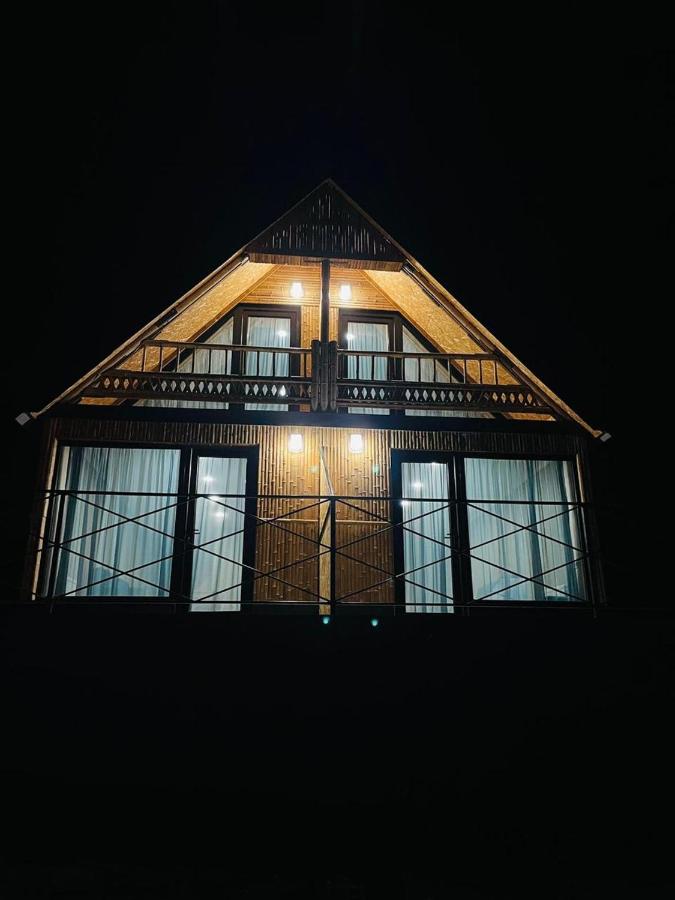 Bamboo Cottages Kazbegi - B&B Stepantsminda