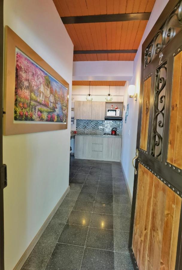 Descanso Bajo La Piedra Del Peñol - Ferienwohnung
