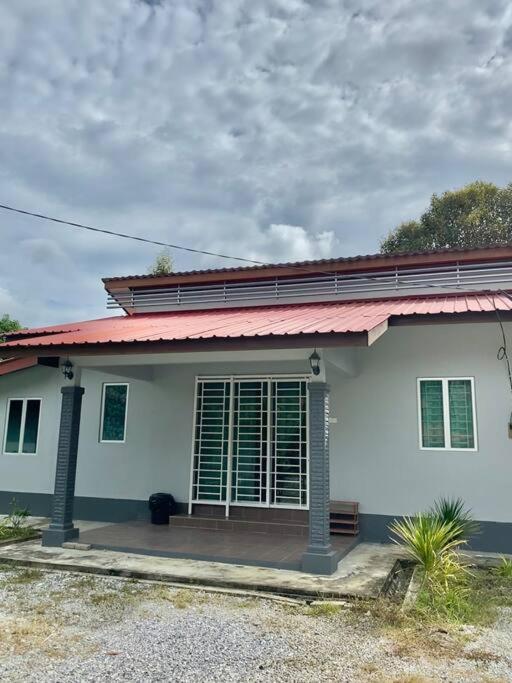 Homestay Langkawi Guesthouse 3 bedrooms - Bed and Breakfast
