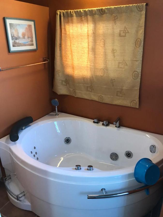 Camera Matrimoniale con Bagno Privato