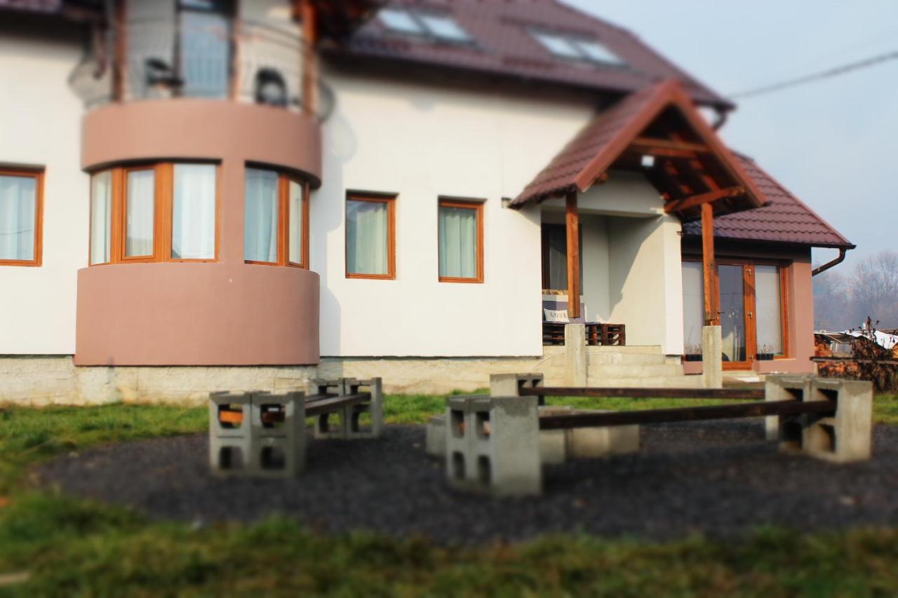 Casa Retro Toplița - B&B
