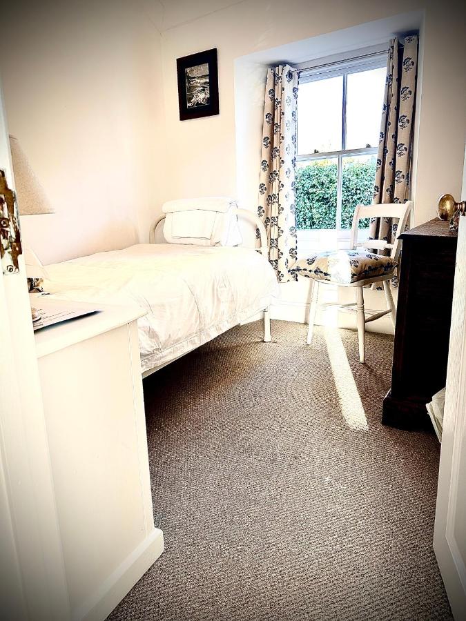 Standard Single Room with Shared Bathroom