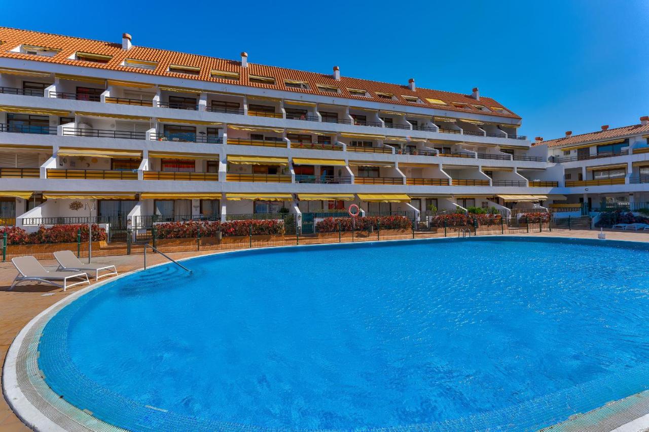 BuenaVista Sunflower Apartment in Playa La Arena - B&B Puerto de Santiago