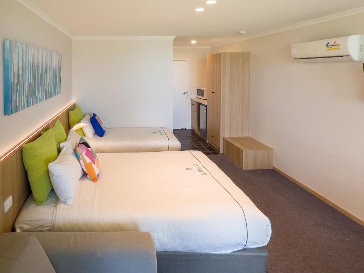 Standard Double or Twin Room with Garden View
