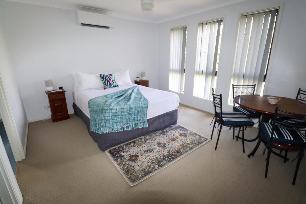 B&B Morayfield - BLK Stays Guest House Deluxe Units Morayfield - Bed and Breakfast Morayfield