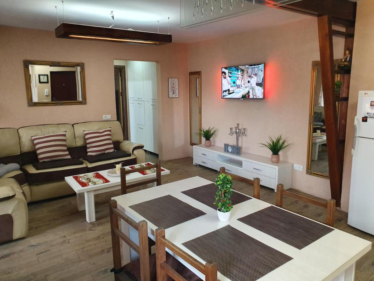 Central Apartament Cristian - Ferienwohnung
