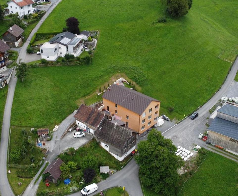 Nesensohn Ferienwohnungen - B&B