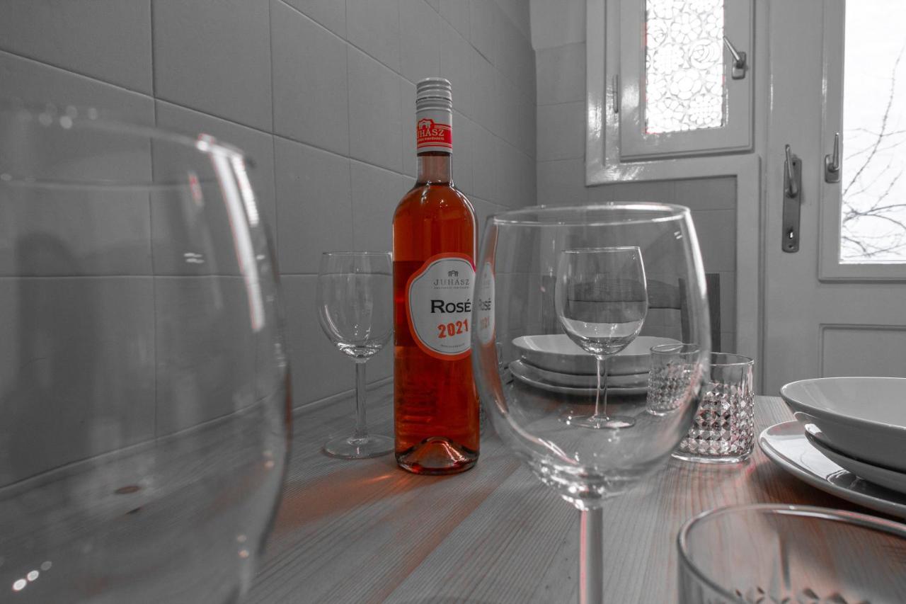 Small Paris - B&B Budapest