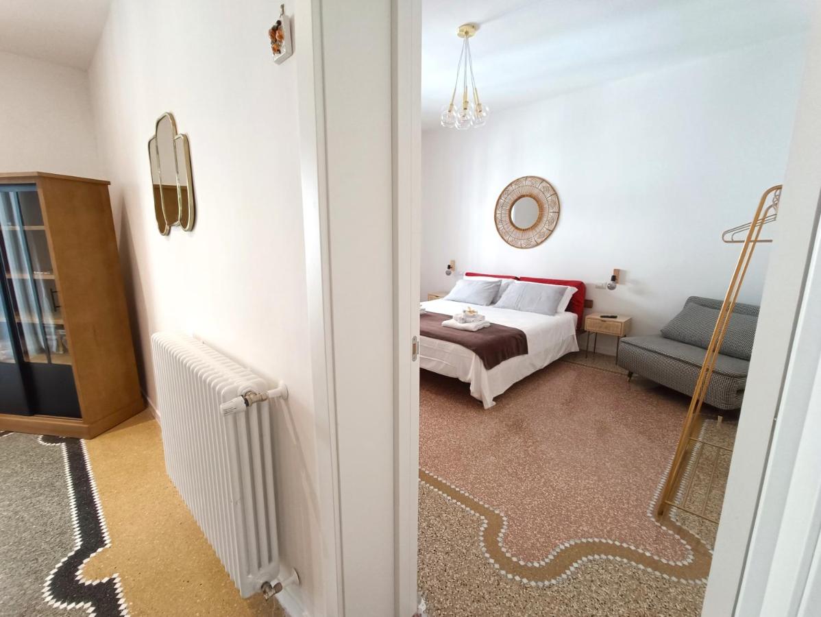Camera Tripla Basic con Bagno in Comune