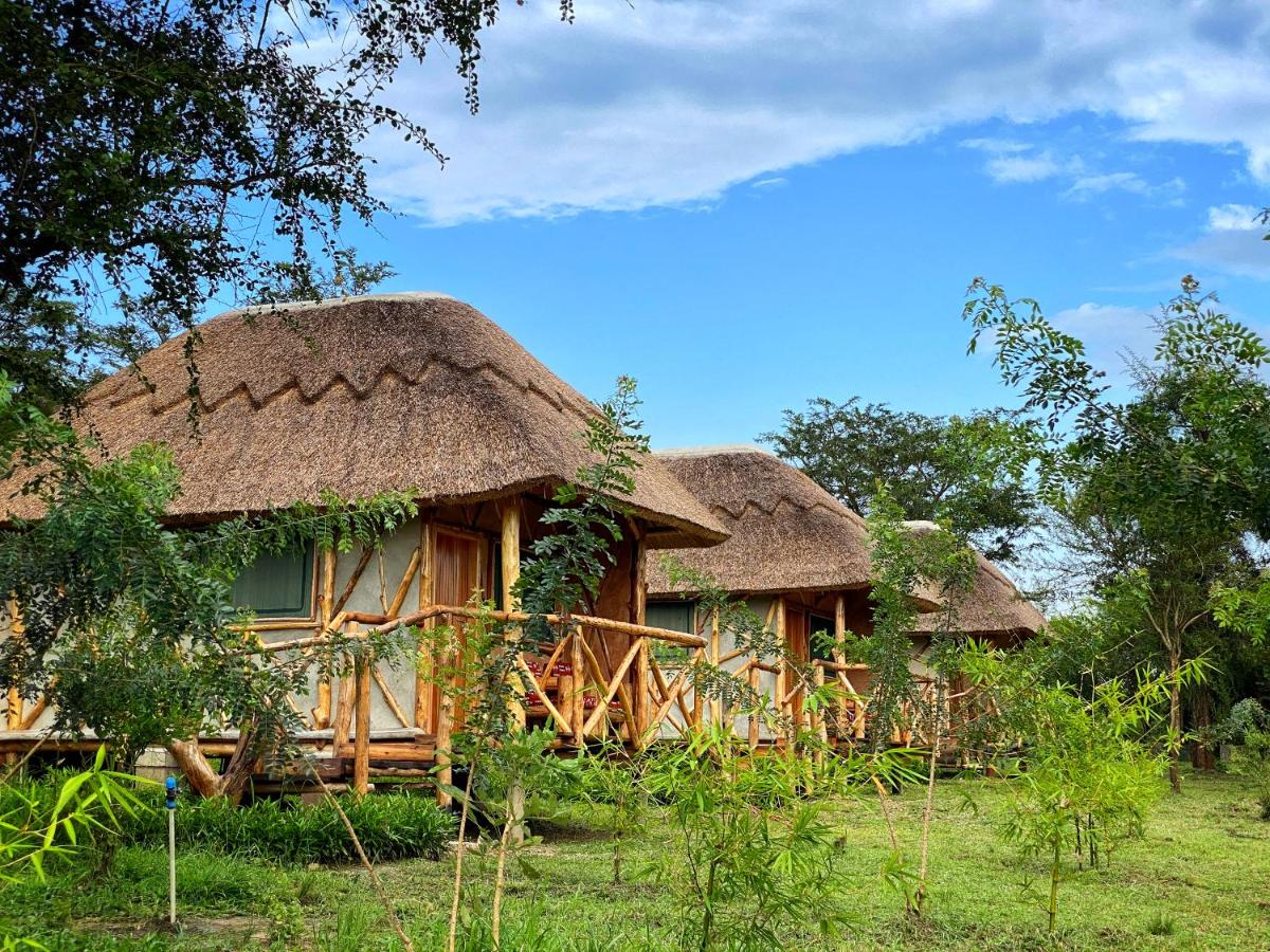 Murchison Falls Bamboo Village - B&B Paraa