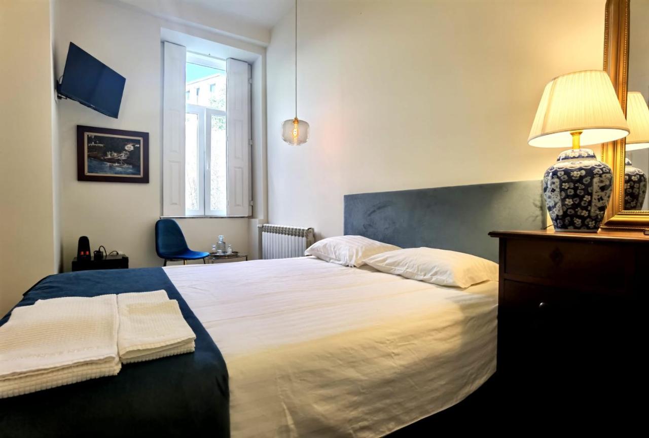 Deluxe Double Room with Bath