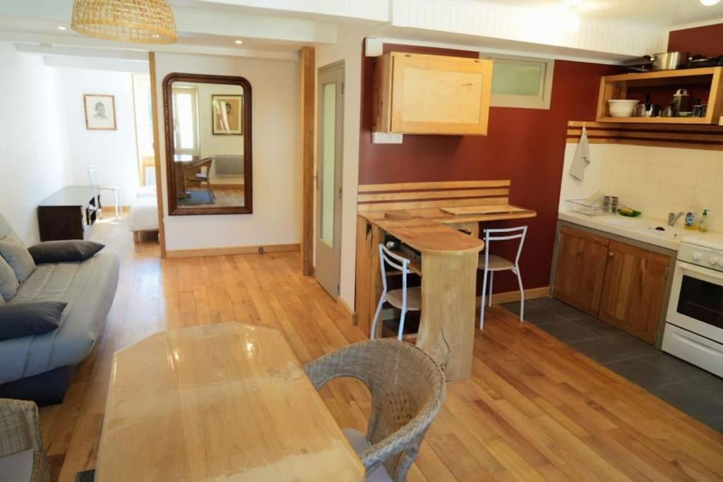 appartement avec cachet au coeur de Vals les bains - B&B Vals-les-Bains