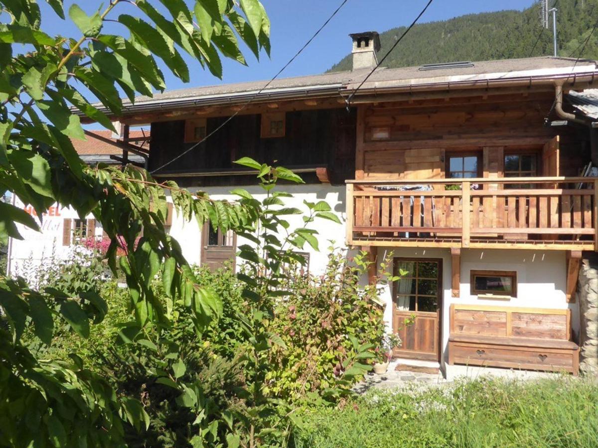 Chalet cosy 3-4 pers, idéalement situé, à 500m des pistes et 100m des commerces - FR-1-342-220 - Bed and Breakfast