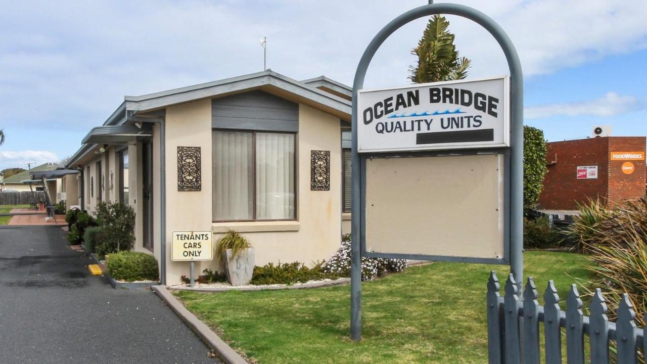 Ocean Bridge Lakes Entrance - Bed and Breakfast