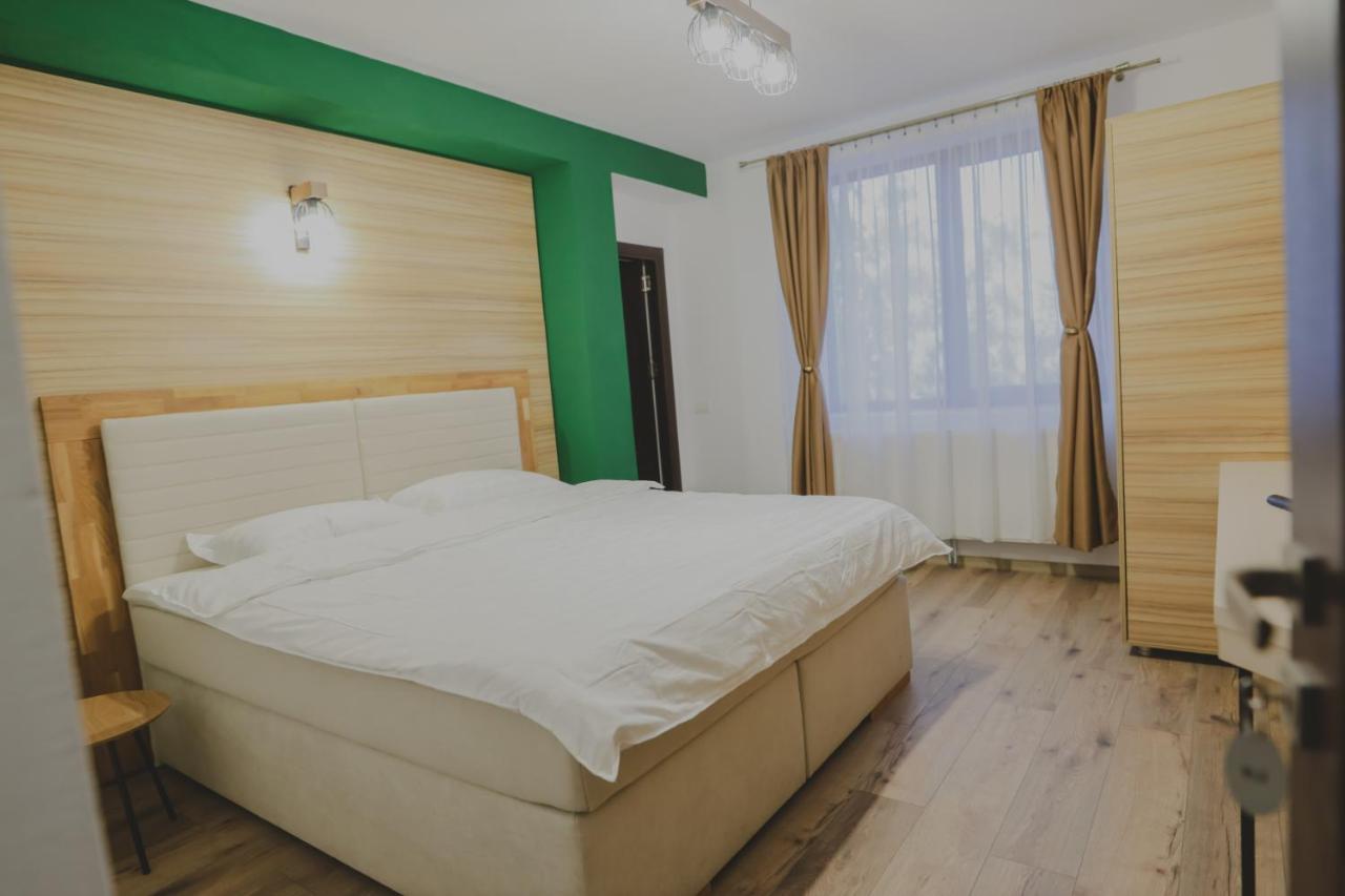 King Room with Mountain View