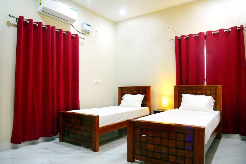 B&B Pondichéry - Sri Apartment 2BHK For Familys Couples Parking A1 - Bed and Breakfast Pondichéry