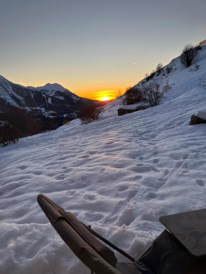 Terrasse, vue imprenable et accès direct pleine nature, votre refuge idéal - B&B Orcières