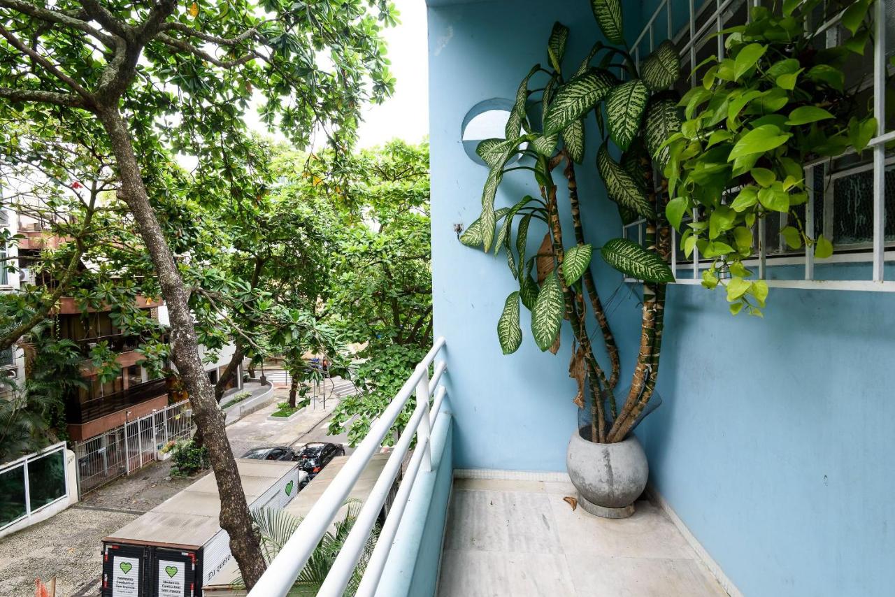 Varanda a 500m da praia de Ipanema e 100m da Lagoa - B&B Rio de Janeiro