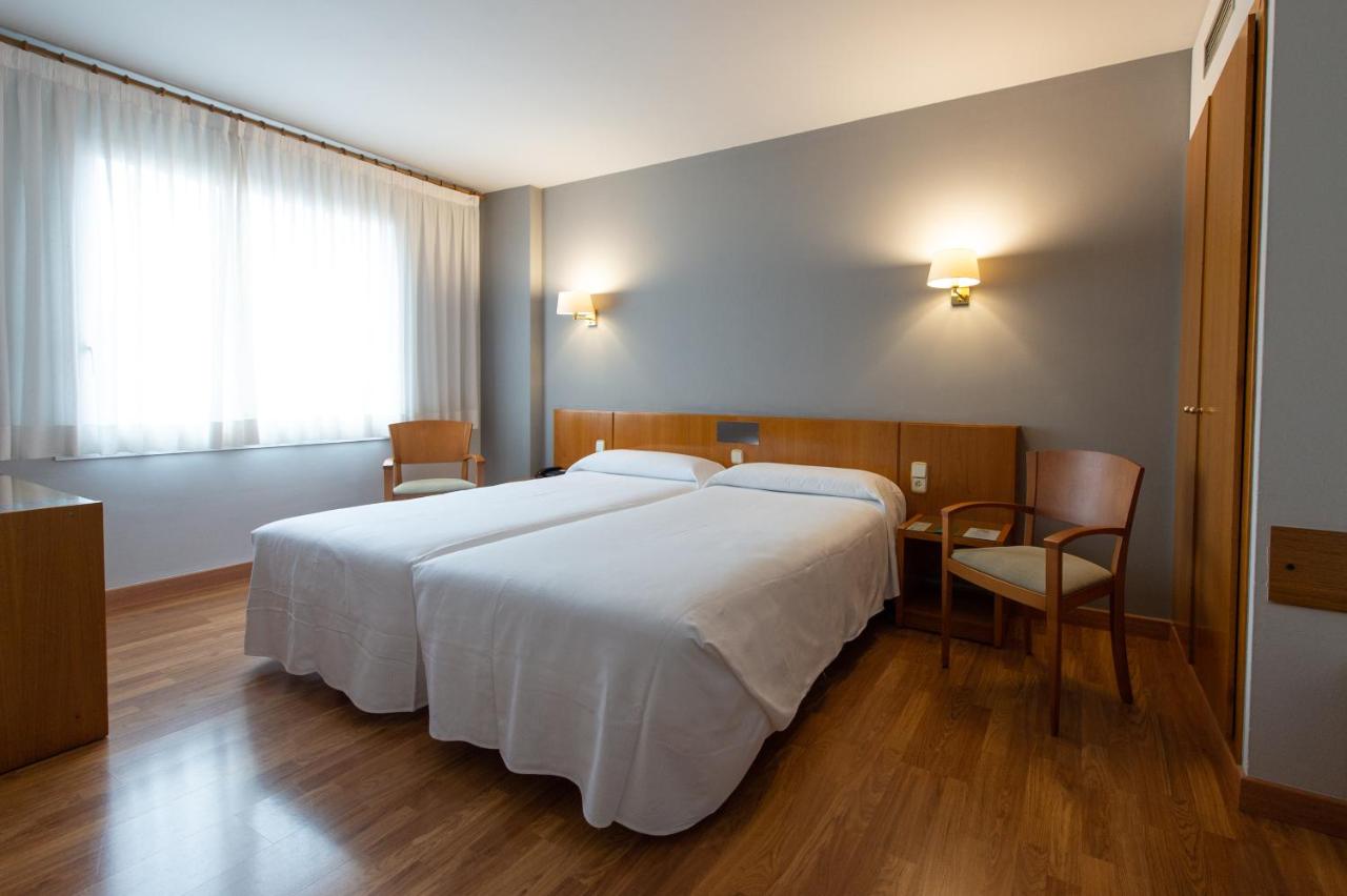 B&B Olot - Hotel Borrell - Bed and Breakfast Olot