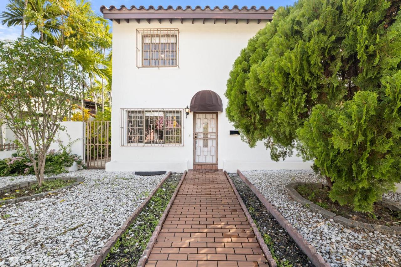 Little Havana Retreat - Newly remodeled Villa by Loan Depot Stadium! - Chambres d'hôtes Miami
