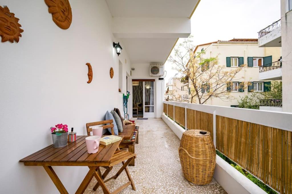 Athens Paradise Cozy 53 sqm Apartament Near To Metro - B&B