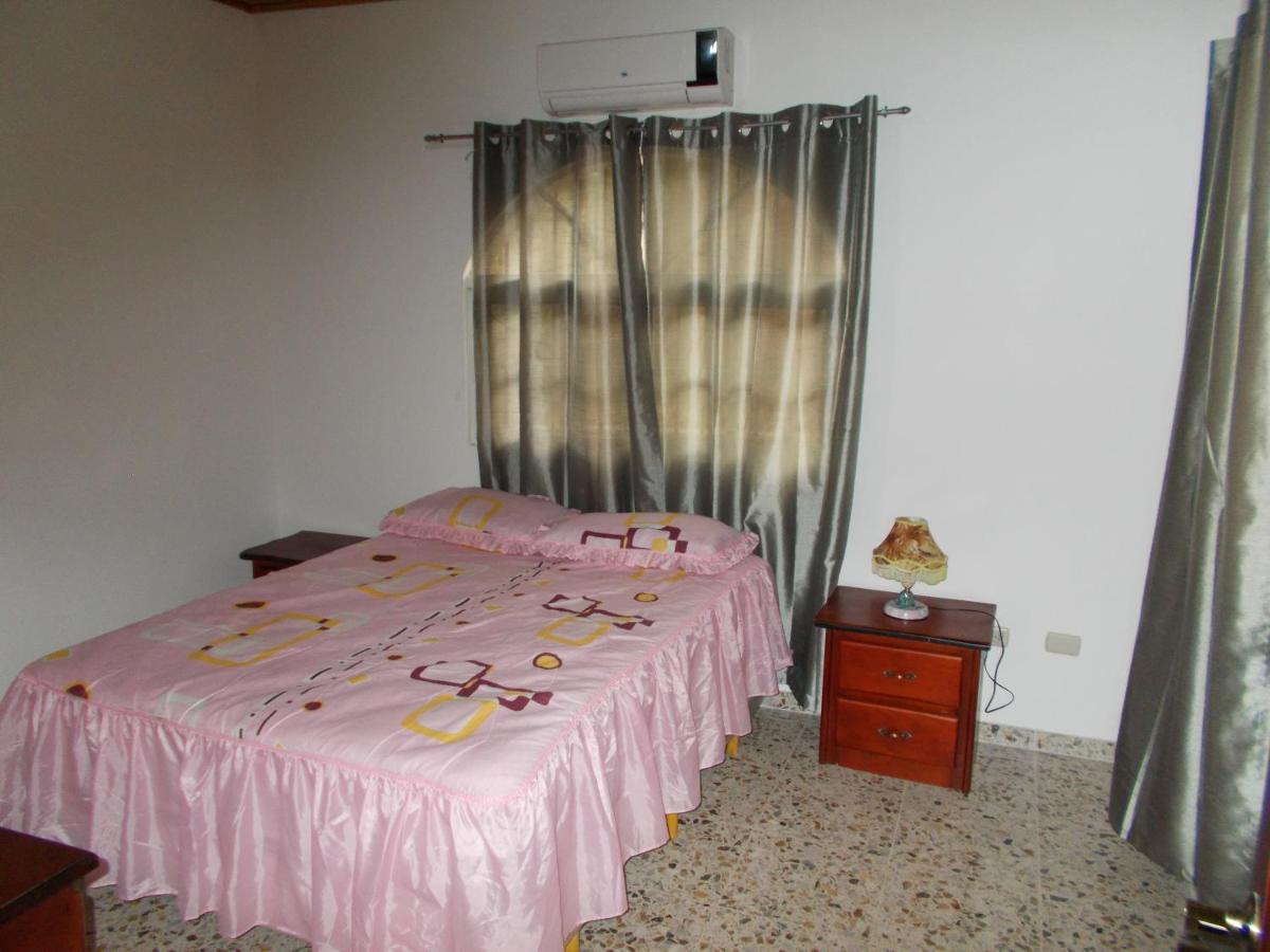 Budget Single Room with Shared Bathroom