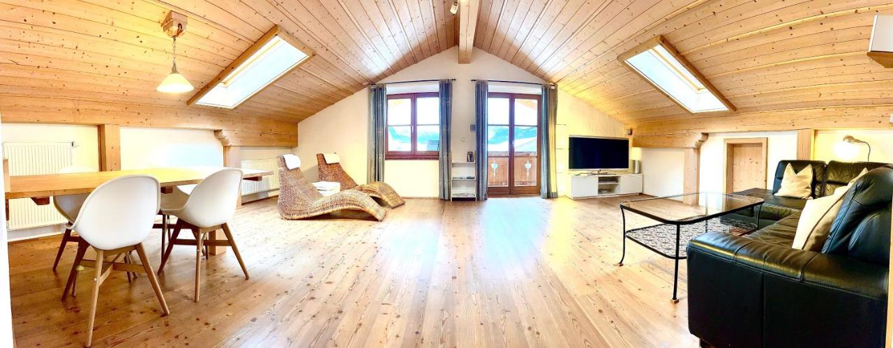 Ferienwohnung Zugspitze - Chambres d’hôtes Krün