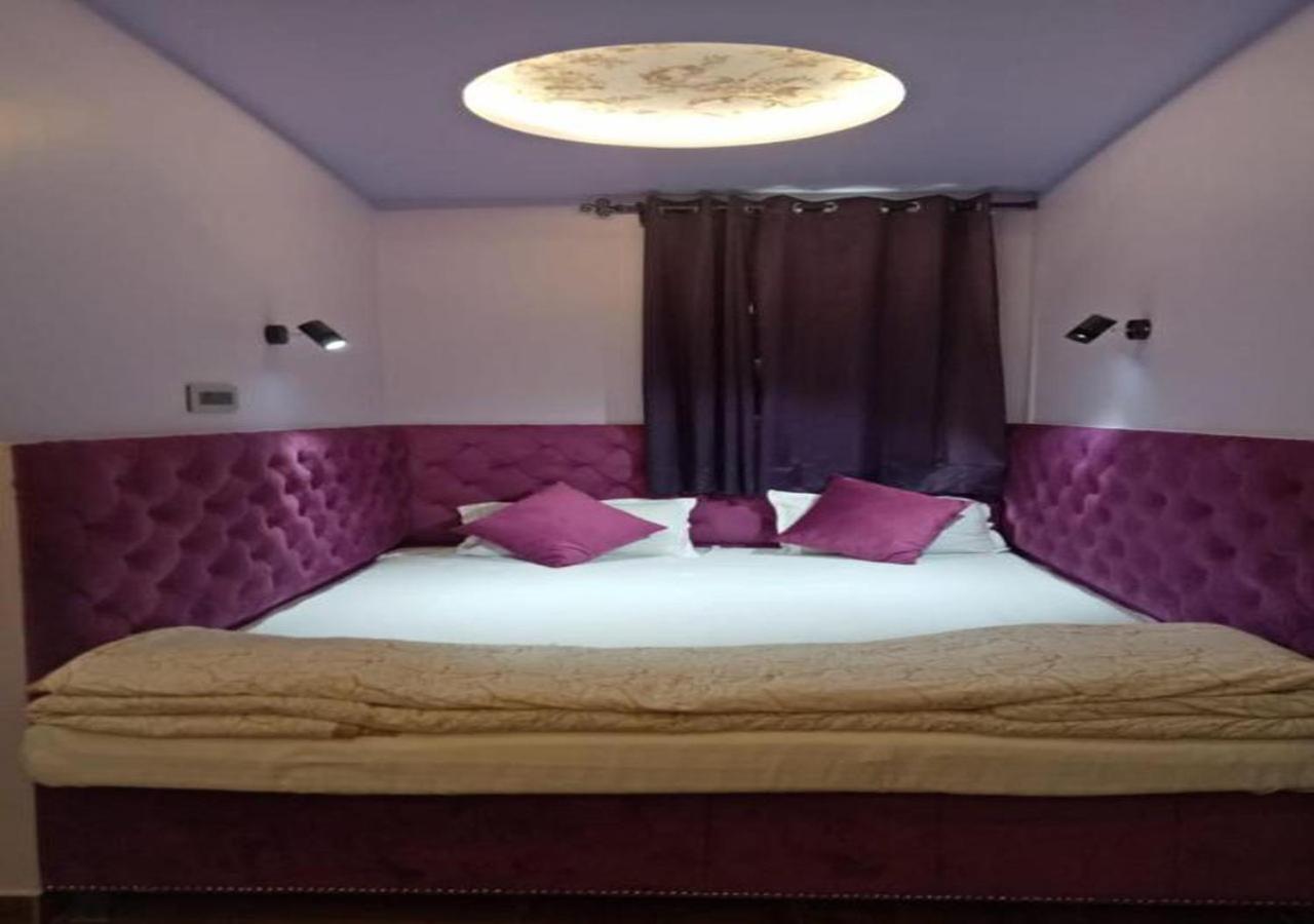 B&B Agra - Maya Hotel & Restaurant - Bed and Breakfast Agra