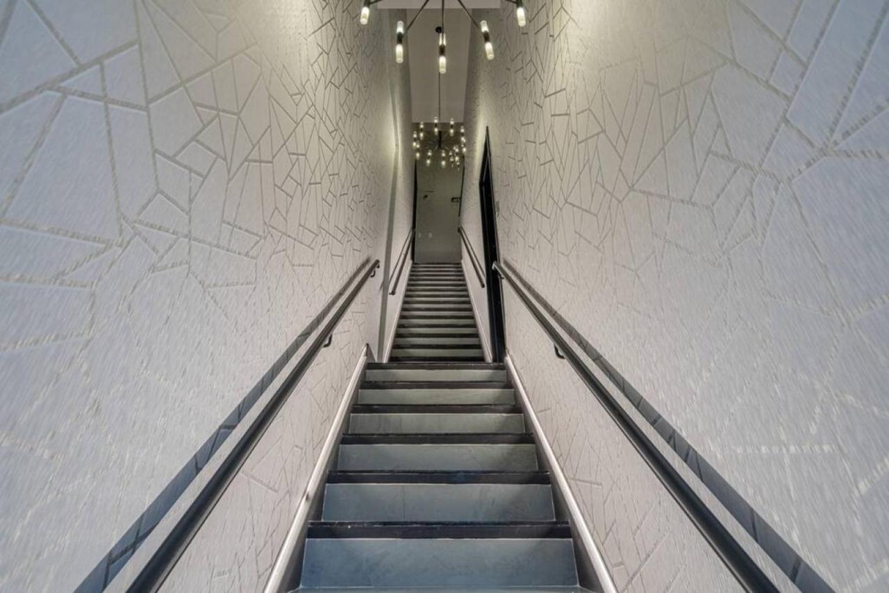 Chic Mezzanine Loft with Rooftop and Shoreline Nearby at "Brooklyn Bay Lofts" - B&B