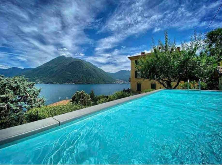 B&B Argegno - Villa Peroni Lake Como Classic with Swimming pool - Bed and Breakfast Argegno