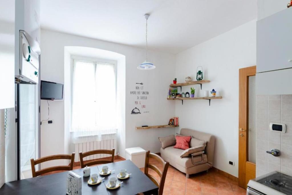 Il Glicine di Villa Vittoria nel verde a pochi minuti di auto dalle spiagge - Chambres d’hôtes Borgonovo