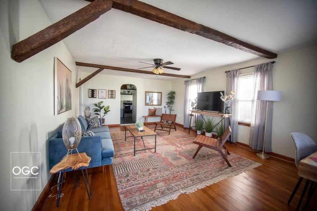 WV Bohemian Bungalow - B&B Kenova