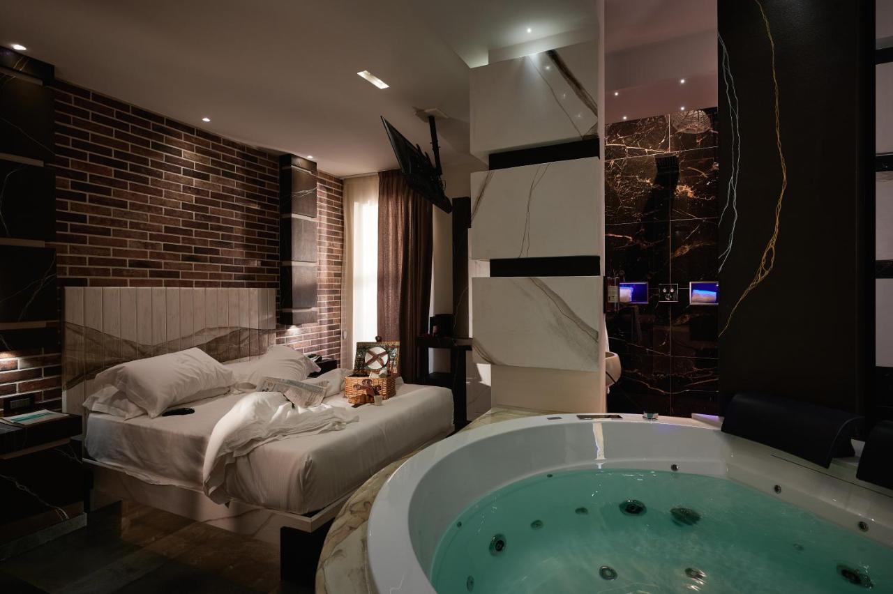 Double Room with Spa Bath