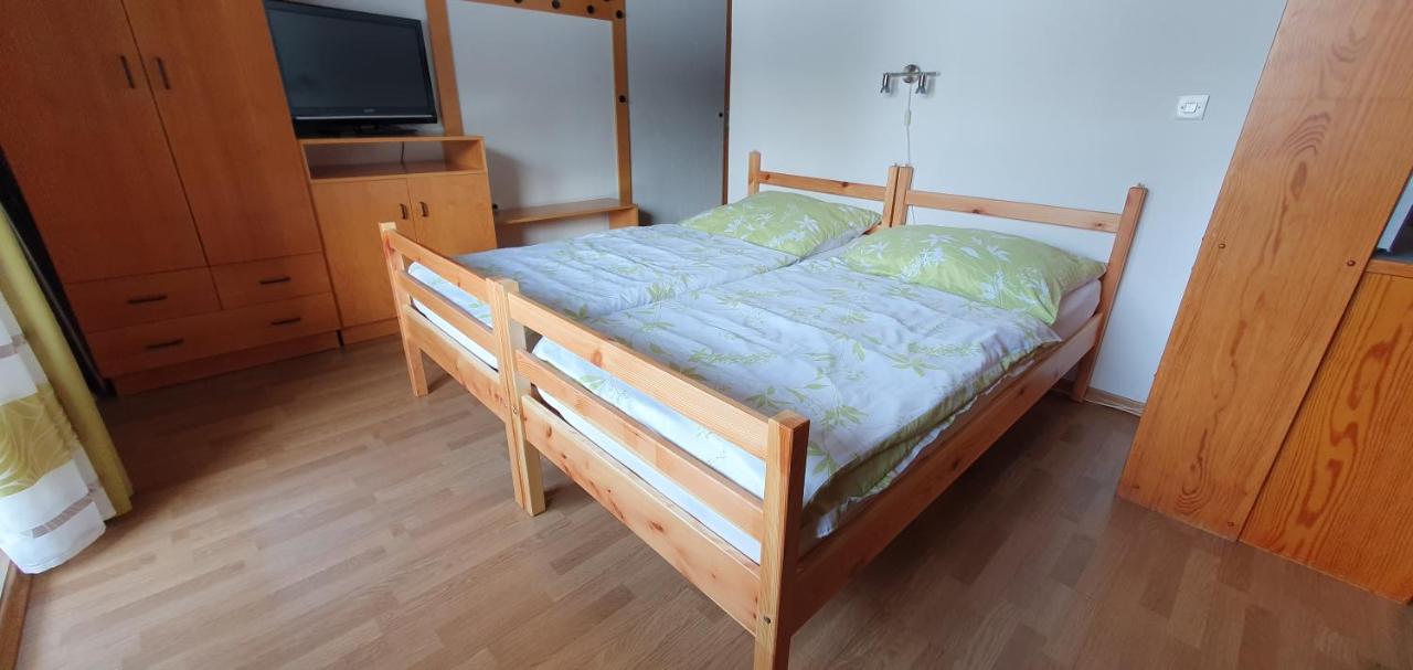 Appartamento con 1 Camera da Letto, Balcone e Vista Montagna