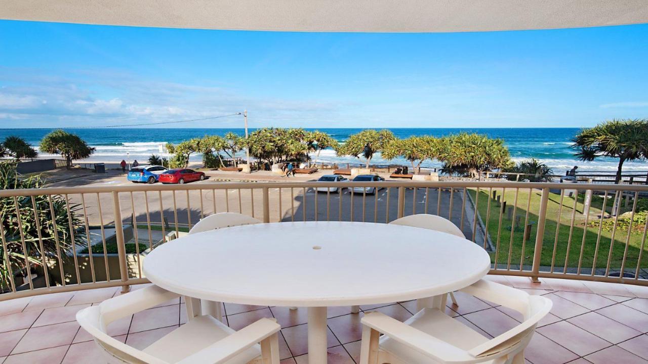 Pandanus Shores Unit 4 Kings Beach QLD - B&B