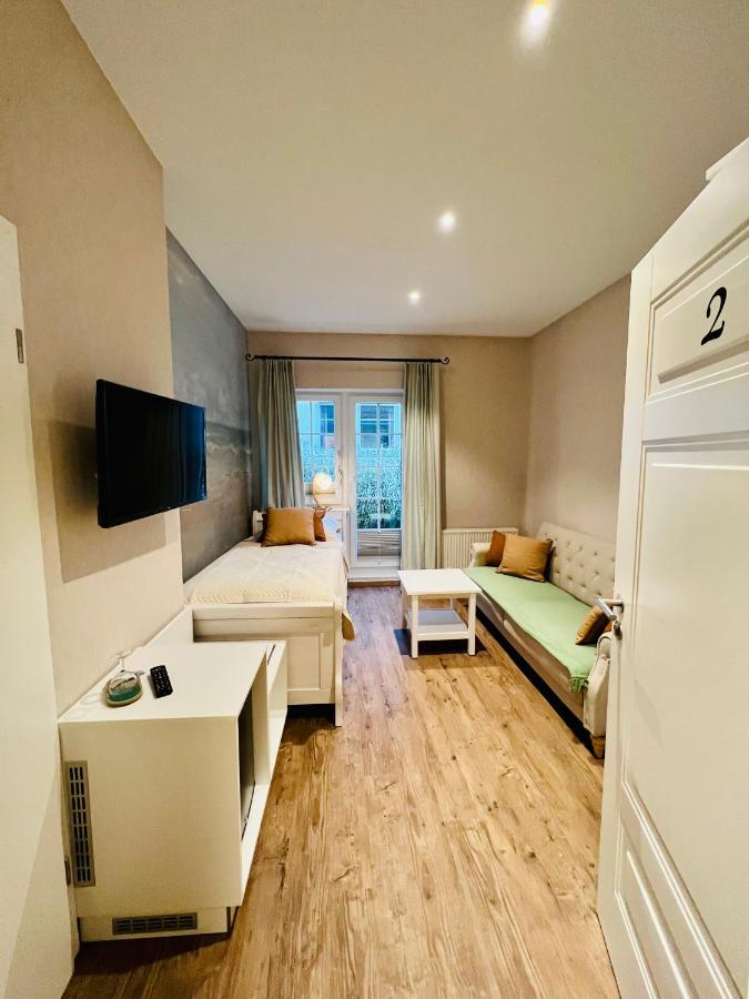 Single Room with Terrace