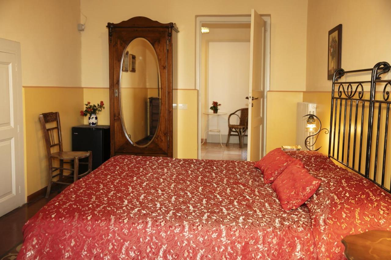 Large Double or Twin Room