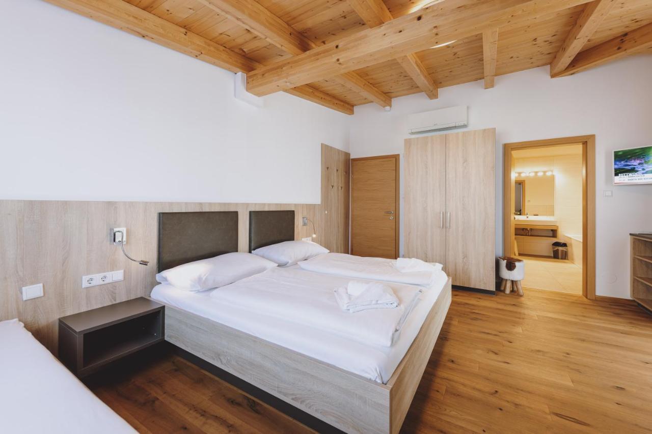 Penthouse-Apartment mit 3 Schlafzimmern und Terrasse