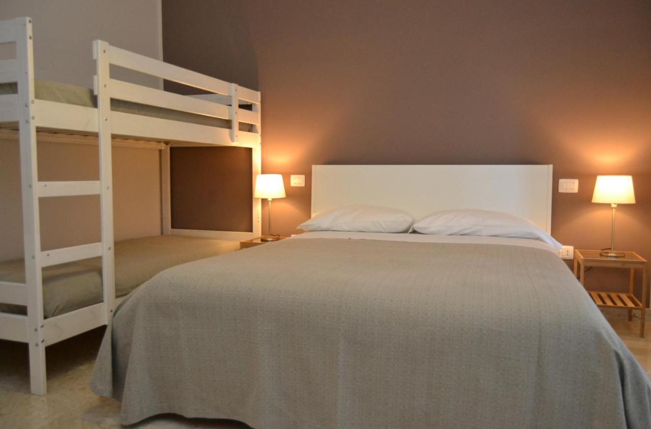 One-Bedroom Apartment - Annex