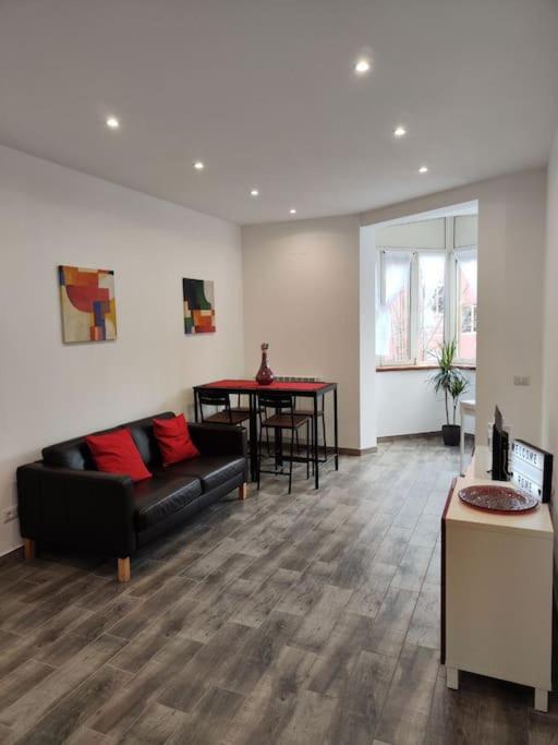 [WHITE & WOOD house in Rome] - B&B