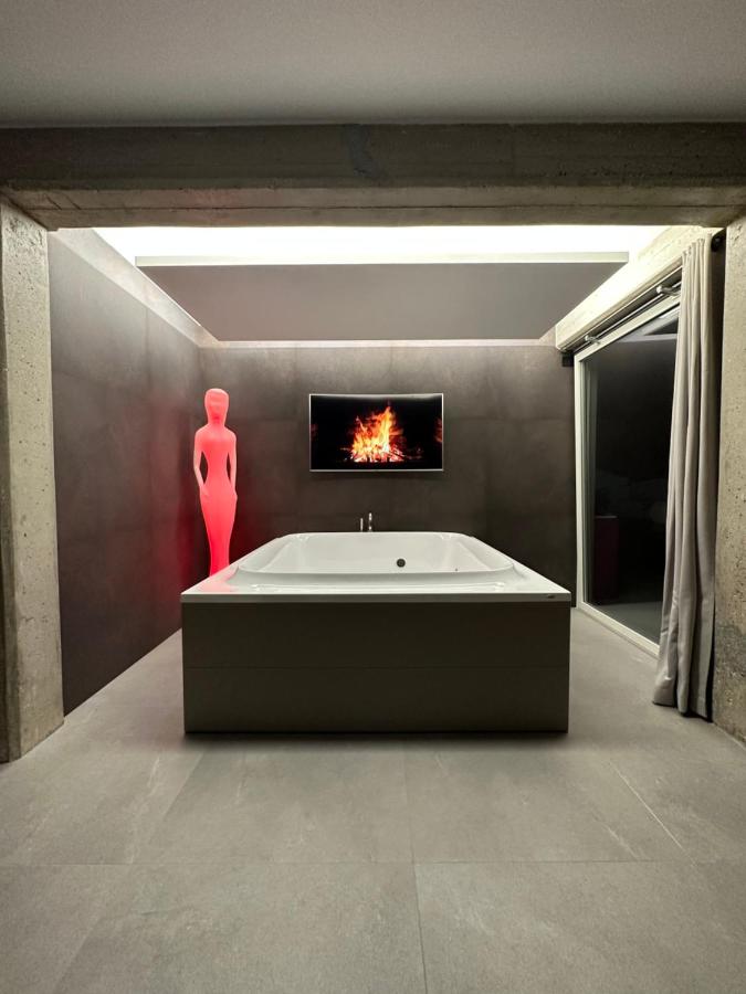 King Suite with Spa Bath