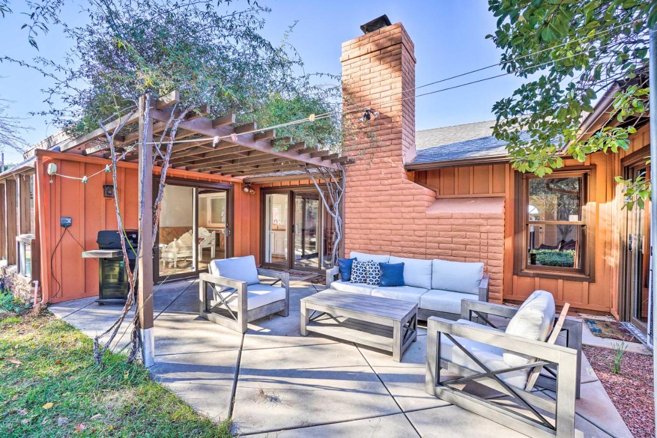 Spacious Yard with Mtn Views! Scenic Sedona Retreat - B&B