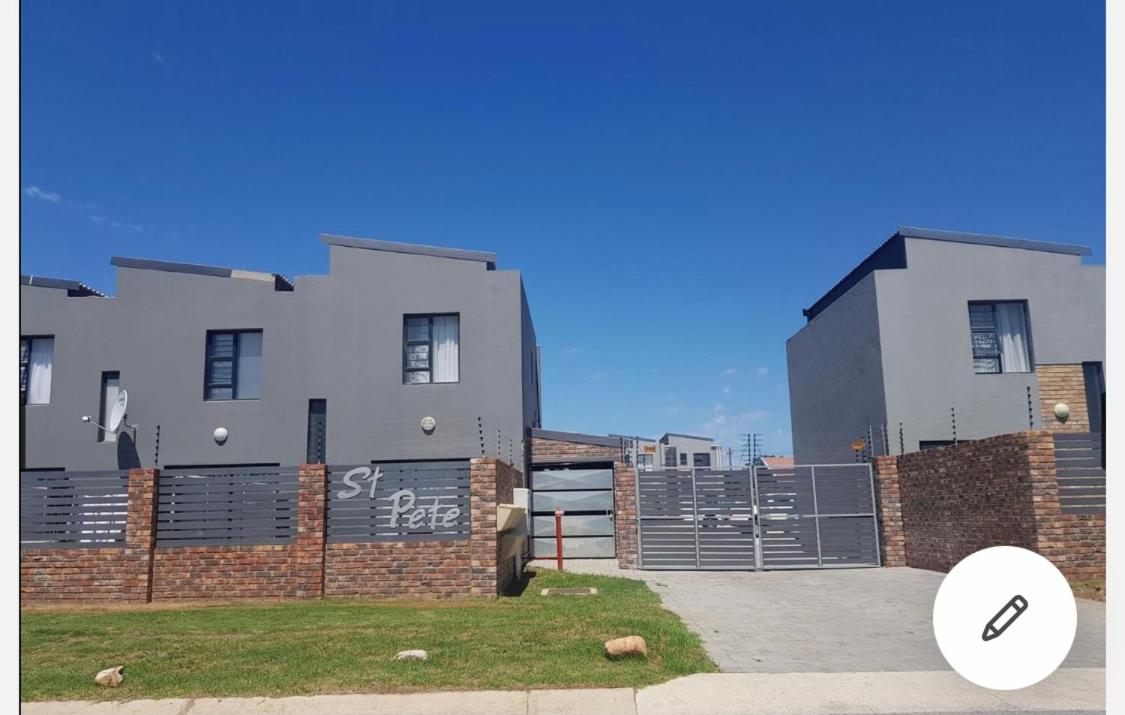 Exclusive townhouse Newton Park - Bed and Breakfast