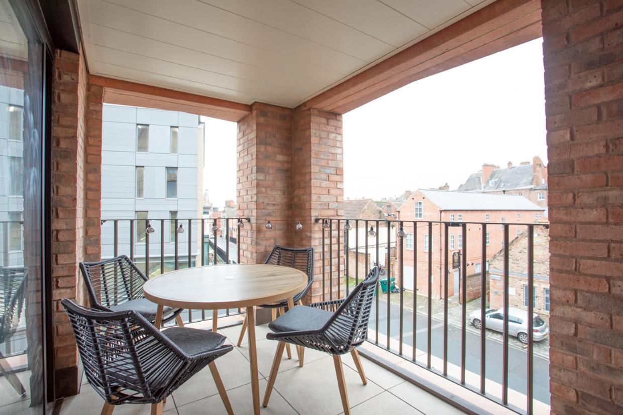 Luxury 2 bedroom apartment with free parking in the heart of York - Chambres d'hôtes York