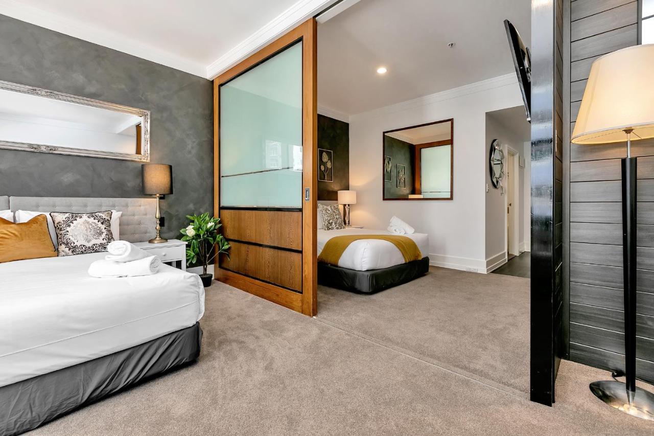 Central Corporate Character - B&B Auckland