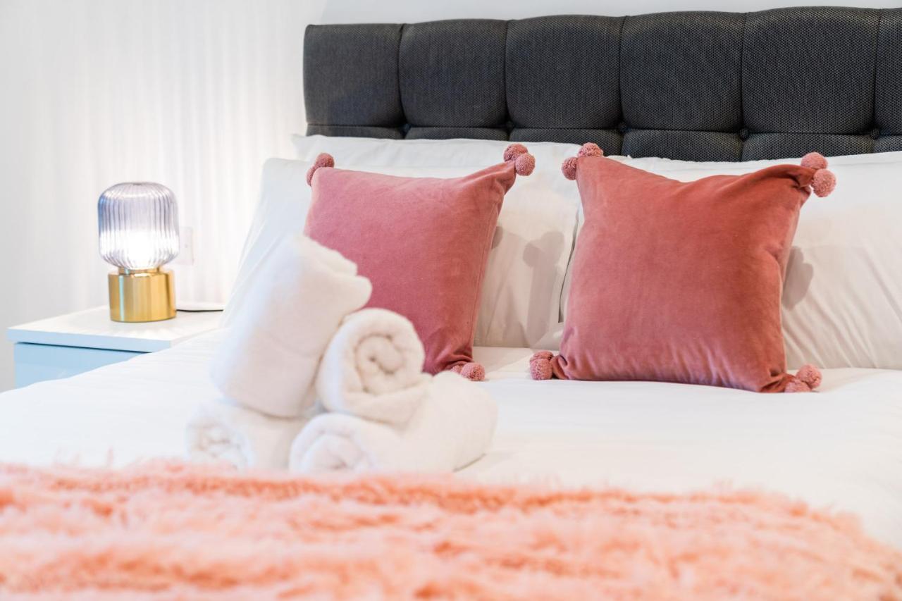 Candy Suite - 5 mins to Bullring Mall and New Street Station - Chambres d'hôtes Birmingham