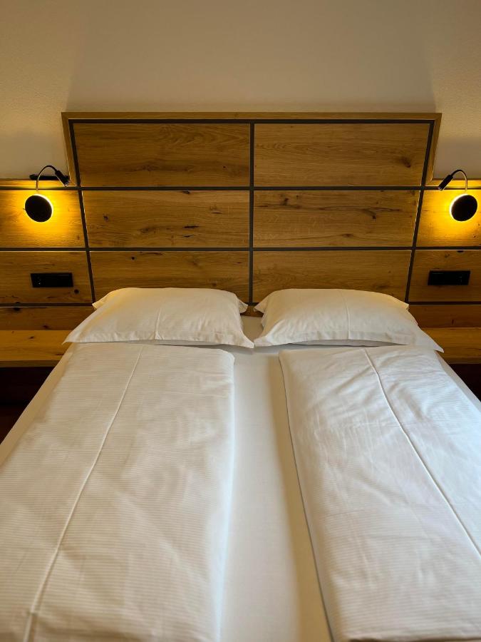 Apartment mit 2 Schlafzimmern und Dusche 