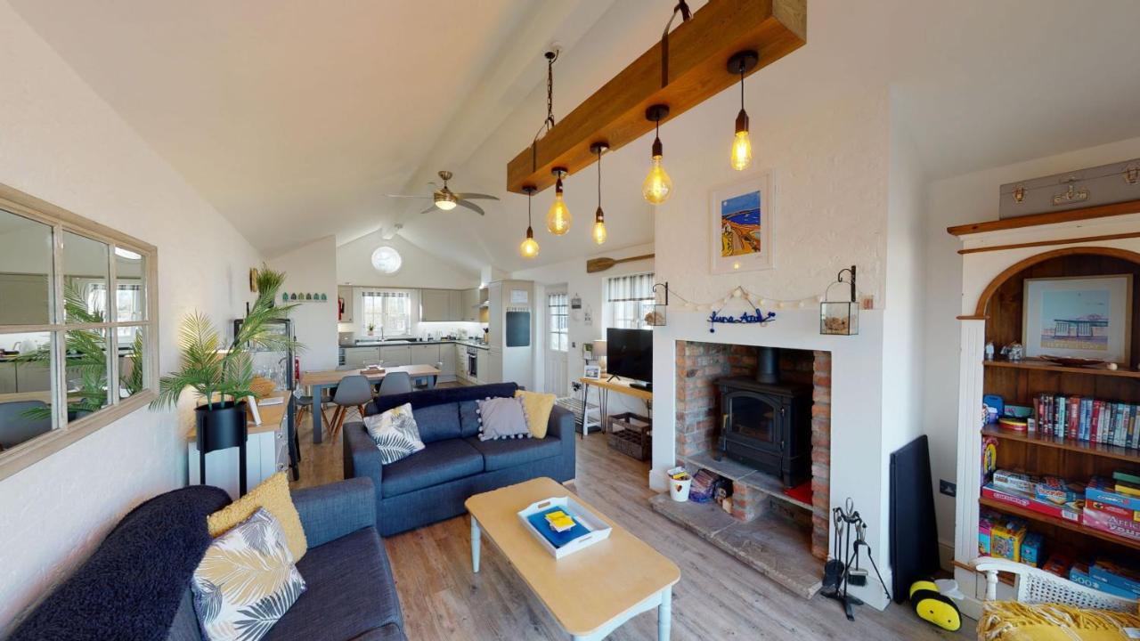 Luna Azul at The Bay Filey, sleeps up to 8, and 2 dogs stay for free! - Chambres d'hôtes Filey